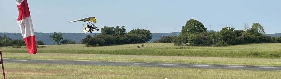 Ultraleichtflugzeug beim Start Bild: Silvio Cisamolo